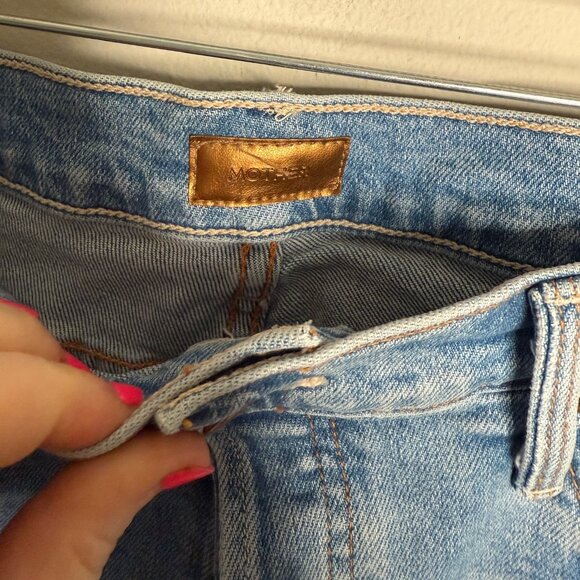 MOTHER Women's Blue The Scapper Cut Off Fray Denim‎ Shorts - Size 27 - Picture 4 of 9